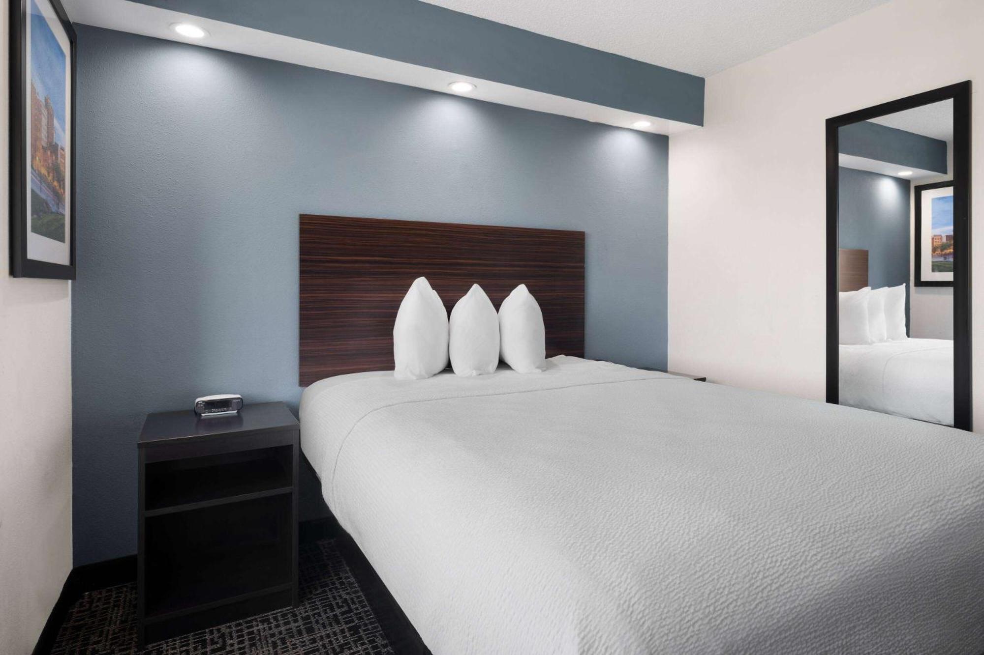 Baymont By Wyndham Boardman Hotel Luaran gambar